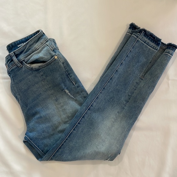 DL1961 Denim - DL1961 Mara Instasculpt Straight Ankle with frayed and split ankle Size: 28